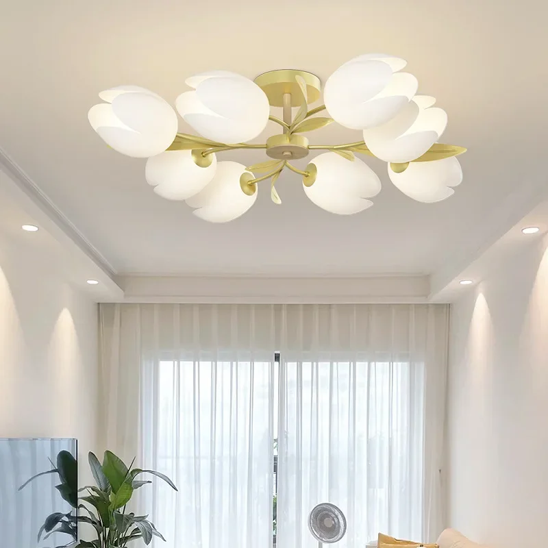 花のデザインのシャンデリアモダンな寝室の LED シーリング - Interior Design Living Room And Kitchen のレビューと価格